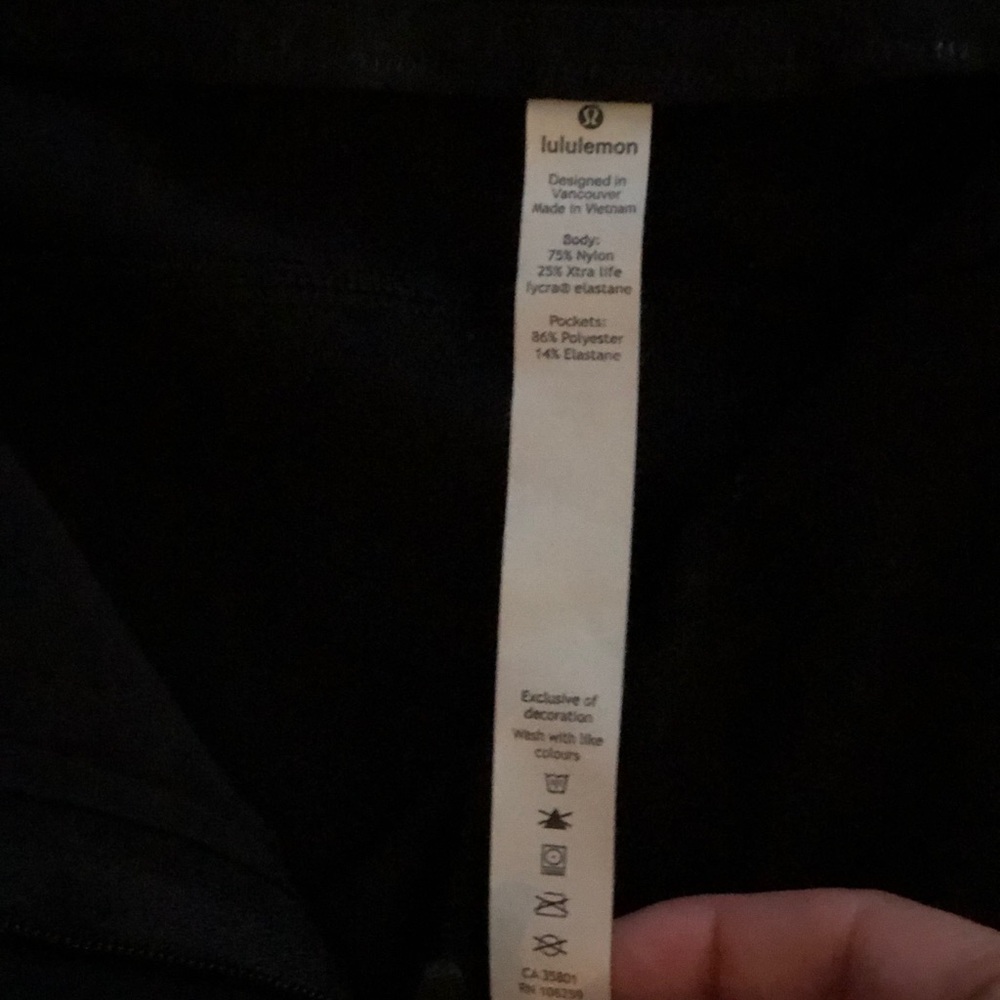 LULULEMON on the move pants, black